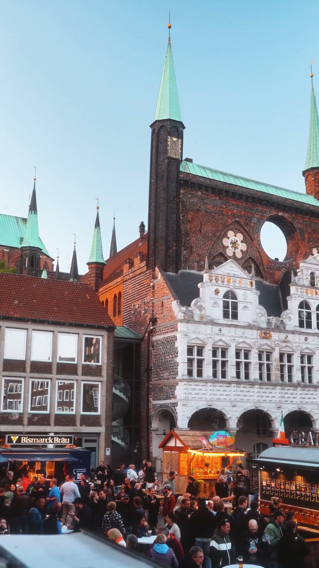 Videoclip: Marktplatz & Stände (Totale)